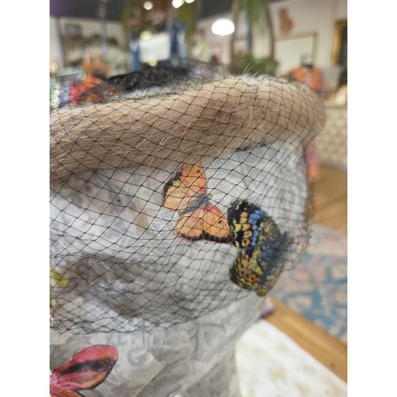 1950s Pill Box Mink Fur Hat With Lace / Veil Face Cover Dinner HAT - Picture 5 of 16